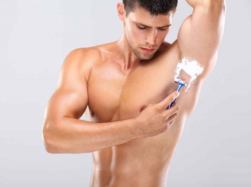 تراشیدن موهای زیر بغل