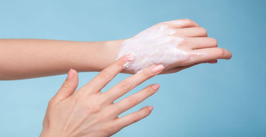 درمان خشکی پوست دست