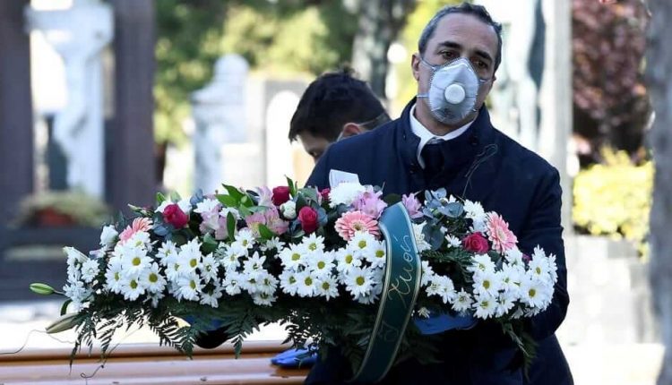 خاکسپاری جانباختگان کرونا